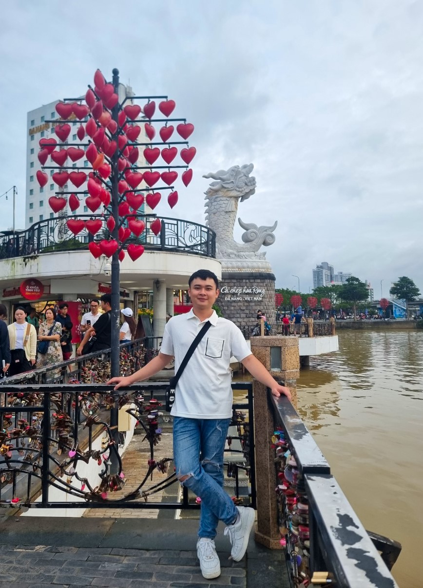 Trần Quang Huy, chàng trai dũng cảm bắt cướp nhận được "cơn mưa" lời khen từ cộng đồng